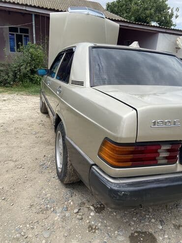 сапог мерс грузовой: Mercedes-Benz 190: 2 л | — 9