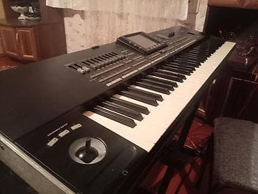 akustik gitara simi: Sintezator, Korg — 5