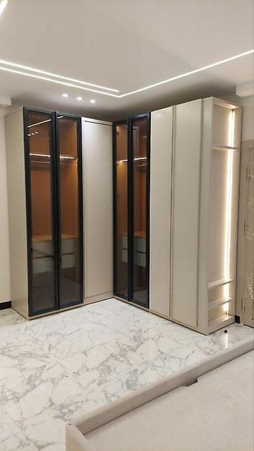 siyirmeli: Düz dolab, Dəhliz üçün, Yataq otağı üçün, Qarderob, Açılan, Korpuslu, 6 qapı — 3