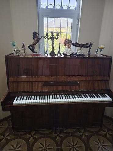 Pianino satılır.Unvan Binə qəsəbəsi.Yaxşı vəziyyətdədir,heçbir