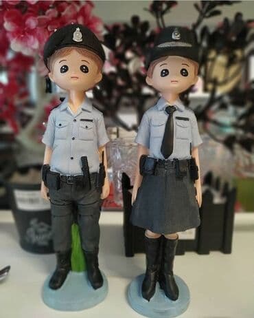 Elektrik nəqliyyatı: Polis suvenir
Cüt satılır — 1