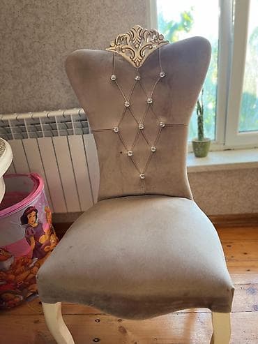 stulla: Qonaq otağı üçün, İşlənmiş, Açılan, Oval masa, 6 stul — 3