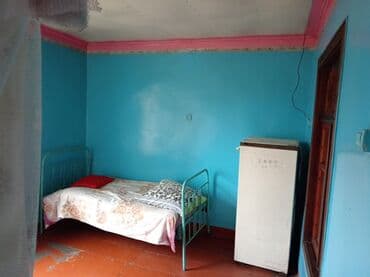 kirdite evler: Bağ evi / həyət evi - Bir mərtəbəli, ağ fasadlı, şifer damlı ev - — 4