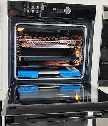 İnkişaf etmiş funksiyalara malik elektrikli quraşdırılan soba - Ön
