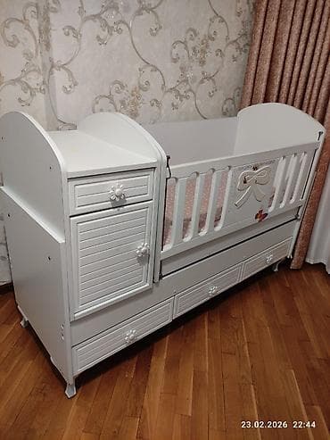 NurideBeşik İdeal vəziyyətdə Satılır 120₼ Matras var Heç bir problemi