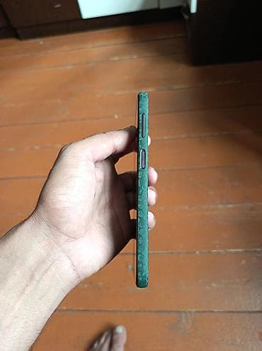 iphone 8 telefon: Məhsul: Android smartfon (üçlü arxa kamera) – yaşıl “ilan dərisi” — 6