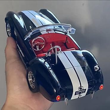 Kitablar və jurnallar: Məhsul: Klassik sport avtomobilinin detalı yüksək səviyyədə işlənmiş — 4