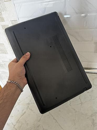 Samsung: HP noutbuk – 15.6" ekranlı, qara korpus Əsas xüsusiyyətlər: - Ekran — 2