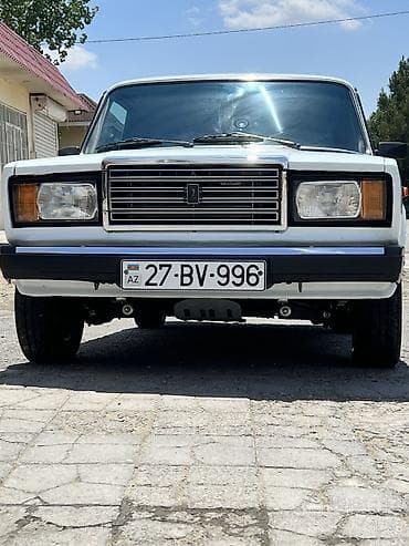 maşın nol altı: VAZ (LADA) 2107: 1.6 l | 2005 il 23123 km Sedan — 4