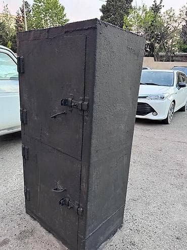 Metall seyf/dolab – ağır konstruksiya, ikili qapı və 4 bölməli iç