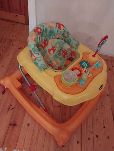 Tibbi geyim: Chicco uşaq gəzdirəni (walker)140manata alinib.hec islenmeyib. - — 2