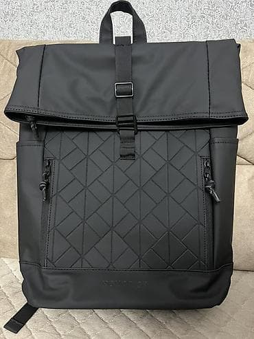 su eynəyi: Honor Gift roll-top şəhər çantası - Rəng: qara, mat səthli - Dizayn — 2