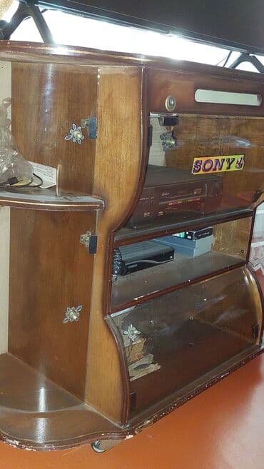 kohnə taxta: Düz TV altlığı, Polkalı, Taxtalı, Türkiyə — 3