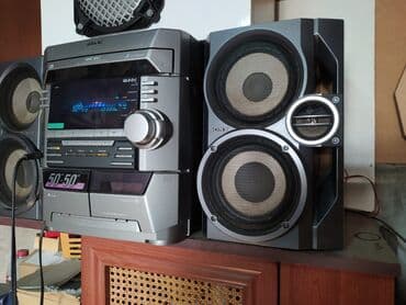 панасоник музыкальный центр: Sony musiqi mərkəzi, CD oxuyucusu, radio və dinamiklərdən ibarətdir — 3