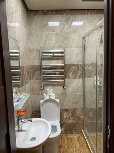 ilkin ödənişi 10000 olan evlər: 2 otaqlı, Yeni tikili, m. Neftçilər, 74 kv. m — 15