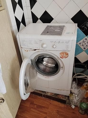 ev masin: Indesit önyükləməli paltaryuyan maşın - Yükləmə həcmi: 5 kq - Enerji — 2
