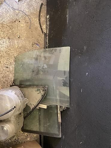 w202 arxa stopu: Avtomobil ehtiyat hissələri – şüşələr və fara - Yan qapı şüşələri — 1