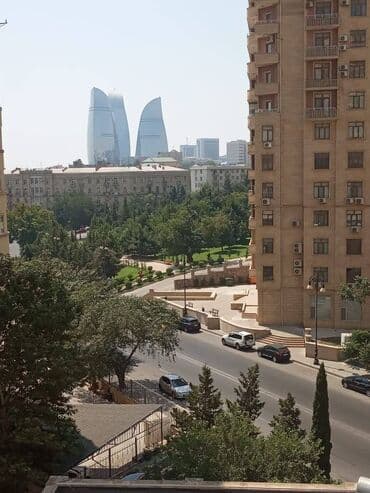 kirayə ev ayliq: Nərimanov metrosuna yaxin 11 mertebeli binanın 7-ci mərtəbəsində — 9