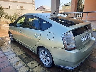 prius 30 fara: Toyota Prius (2-ci nəsil) hibrid hetçbek Xarici: - Açıq yaşıl rəngli — 5