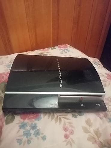 playstation 3 satiram tecili: Salam bu plastation 3dür üsdünde her şeyi verilir 2dene pult var — 1