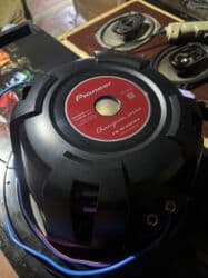 qapi dinamik: 1600Watt 500 Rms pioneer champion series.1 həftədir alınıb tam — 4