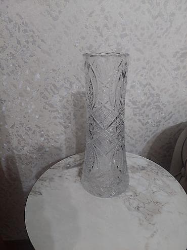xrustal vazalar: Xrustal güldan — 1