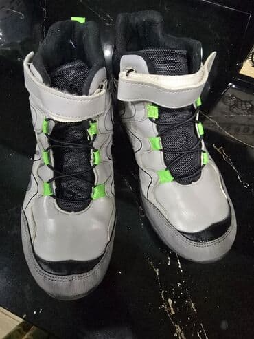 детские шорты для роллеров: LC Waikiki idman üslublu uşaq qış ayaqqabısı - Ölçü: 39 - Rəng — 1