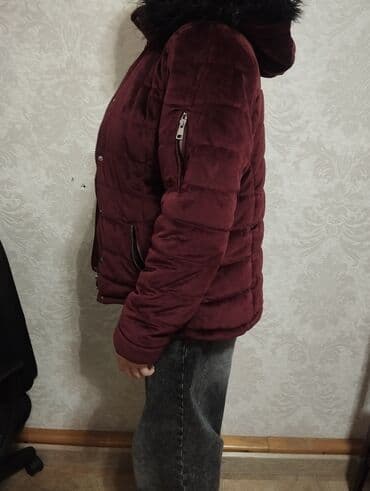 küləkçə: Qadın qış gödəkçəsi - Rəng: bordo - Material: yumşaq, məxmərə bənzər — 1