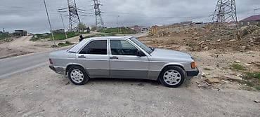 avto rullar: Mercedes-Benz 190 (W201) sedan - Kuzov: gümüş rəng, 4 qapılı sedan — 2