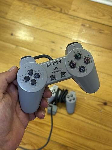playst: Sony Playstation Fatt en birinci cixan modelin pultlari jostikleri — 4