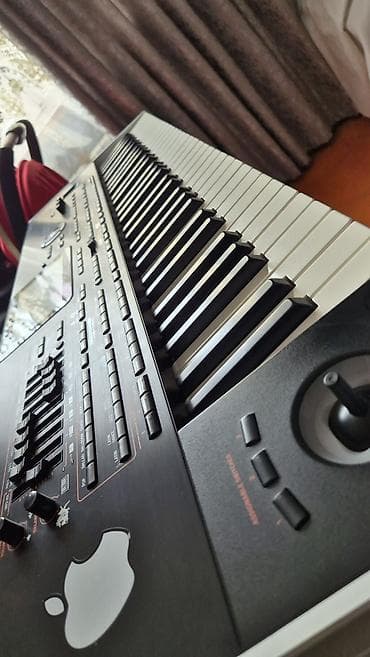 Klavişli alətlər: Sintezator, Korg, İşlənmiş, Ödənişli çatdırılma — 1