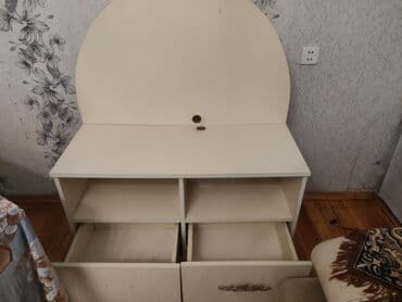 купить компьютерный стол бу: Б/у, Прямой ТВ стенд, С полками, Ламинат — 1