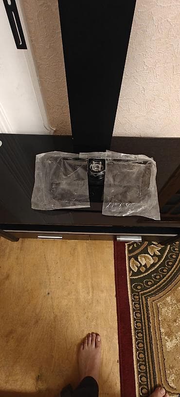 Düz TV altlığı, Polkalı, Şüşəli — 4