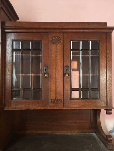qoz bişiren: Komod+bufet, 135 il yaşı var, qoz agacdan — 1