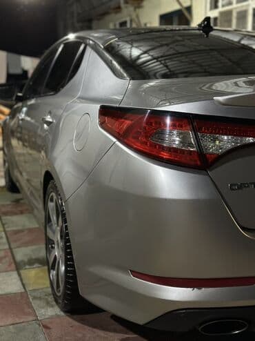 toyota plus c: Kia Optima: 2 l | 2012 il Sedan — 1