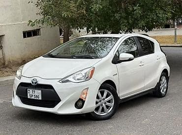 Toyota Prius: 1.5 l | 2018 il Hetçbek lalafo.az -da Toyota Prius: 1.5 l | 2018 il Hetçbek