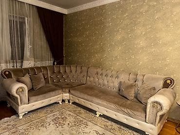 Divan satılır 220₼. Açılmır. Ölçü 2.5/1.5. Ünvan — 1