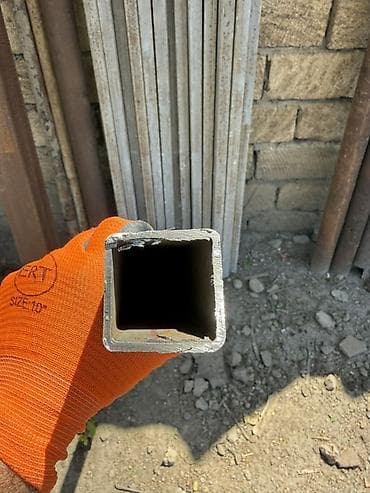 dəmir boru satışı: 40/40 qalınlıq 2.5. Uzunlugu 1.60sm 1 ədədi 5 azn. 1.80 sm. 1 ədədi 6 — 1