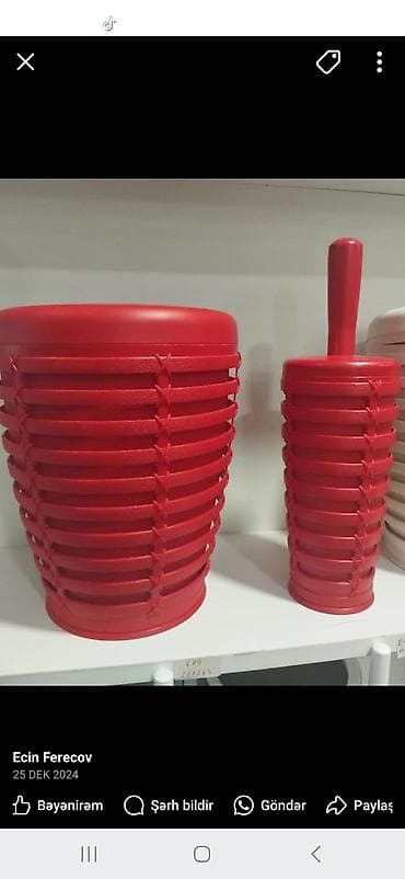 Qırmızı rəngdə tualet üçün aksesuar dəsti - Material: möhkəm plastik