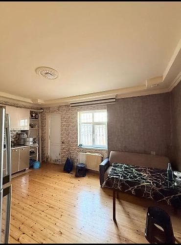Bakı, Qaraçuxur qəs., 5 otaqlı, Köhnə tikili, m. Neftçilər, 3 kv. m — 3