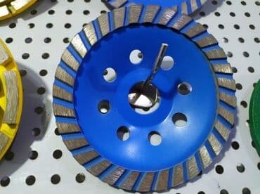 ручной гибочный инструмент: Beton Yonen Daş yeni kefiyyetli ünvan koroglu metrosune catdirmemiz — 1