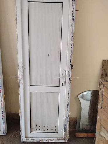Plastik qapi satilir 60 azn yasamal Gunel1