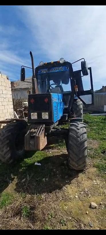 Belarus 892 traktor Tecili Satilir qiumetde razilasmaq olar. -