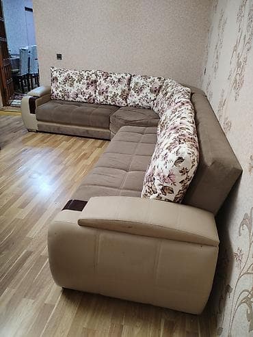 isti: Krem-qəhvəyi rənglərdə oturma dəsti - Tərkib: 1 ədəd 3 yerlik divan + — 6