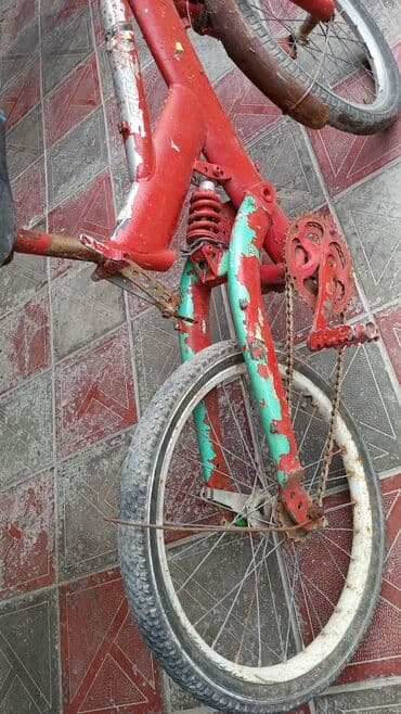 9 yaşdan yuxarı uşaqlar üçün velosipedlər: Salam Veleseped təcili satılır 20 likdu bidənə prablemi var odaki — 1