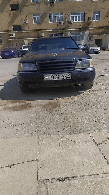 mercedes ayaqaltı: Mercedes-Benz C-Class: 1.8 l | 1995 il Sedan — 1