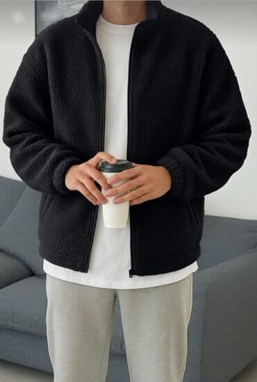 Aş qazanı: Unisex flis jaket – qara rəngdə - Material: yumşaq, yunlu teksturalı — 2