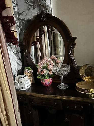 mebel divan: İşlənmiş, Güzgülü — 1