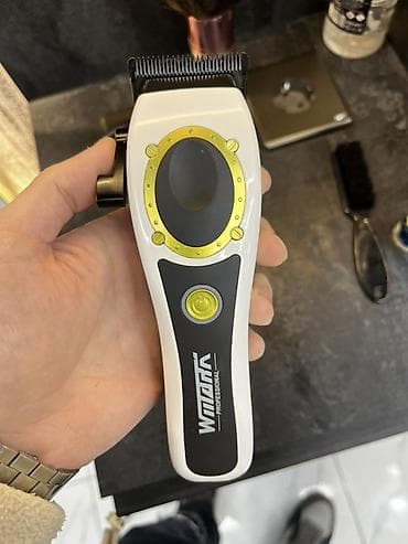 kontur: Saç qırxan maşın — 1