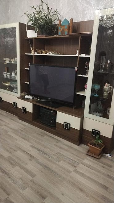Mebel dəsti – TV stendi və vitrinli - Material: MDF/Laminat taxta